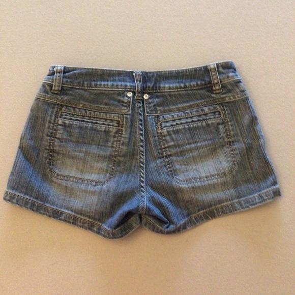 Women Size 1 Smart Set denim shorts - Picture 5 of 6